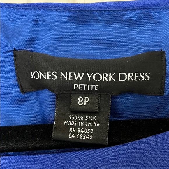 Elegant Blue Silk Layered Women's Dress - Picture 3 of 4